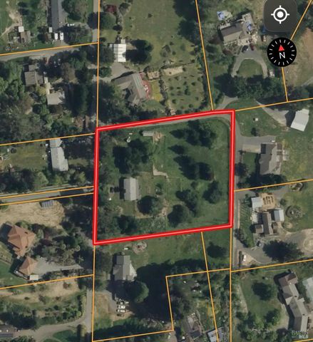 3477 Thorn Rd, Sebastopol, CA 95472