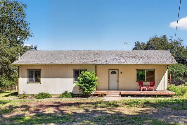 3477 Thorn Rd, Sebastopol, CA 95472