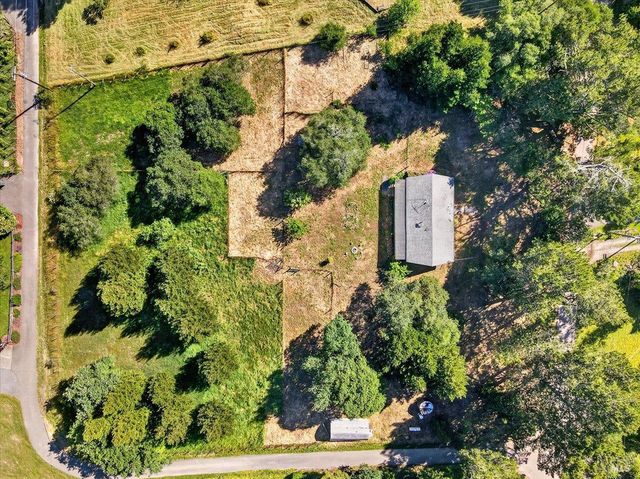 3477 Thorn Rd, Sebastopol, CA 95472