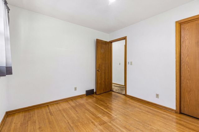 1411 Alaska Avenue, Saint Paul, MN 55116