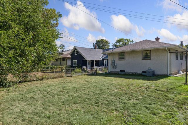 1411 Alaska Avenue, Saint Paul, MN 55116