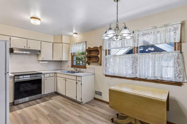 1411 Alaska Avenue, Saint Paul, MN 55116