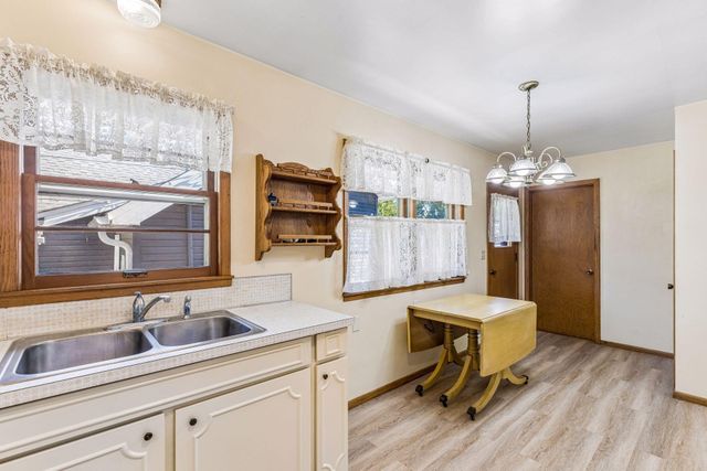 1411 Alaska Avenue, Saint Paul, MN 55116