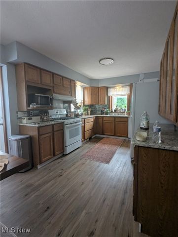 85 Maple Drive, Hudson, OH 44236