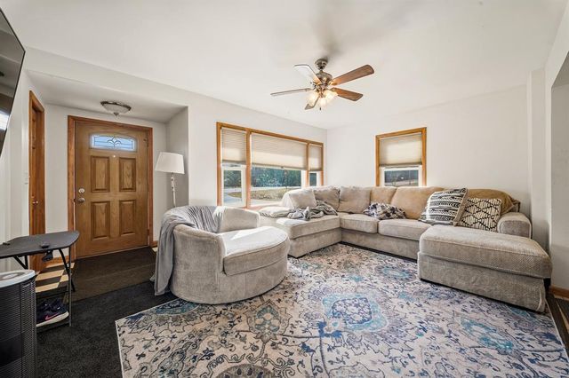 1812 Peterson Avenue, Eau Claire, WI 54703