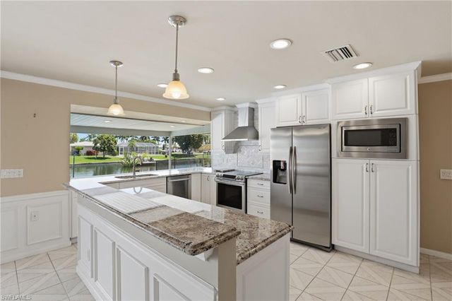 3517 SE 19th AVE, Cape Coral, FL 33904