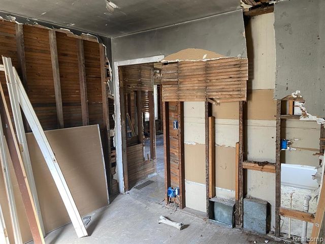 845 Vermilya Avenue, Flint, MI 48507