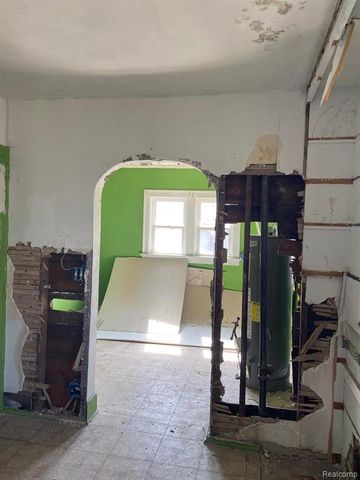 845 Vermilya Avenue, Flint, MI 48507