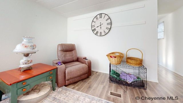 300 SOUTH FORK RD, Cheyenne, WY 82007