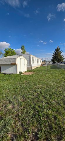 300 SOUTH FORK RD, Cheyenne, WY 82007