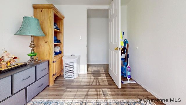 300 SOUTH FORK RD, Cheyenne, WY 82007