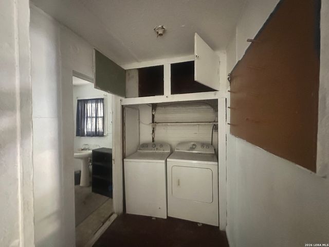 738 W Harding, San Antonio, TX 78221
