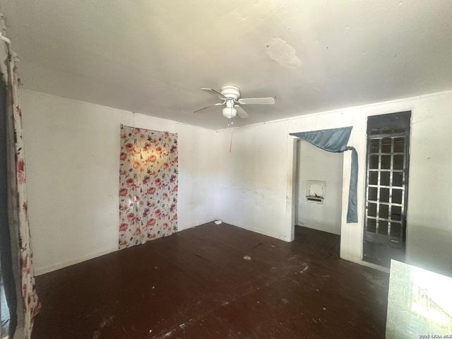738 W Harding, San Antonio, TX 78221