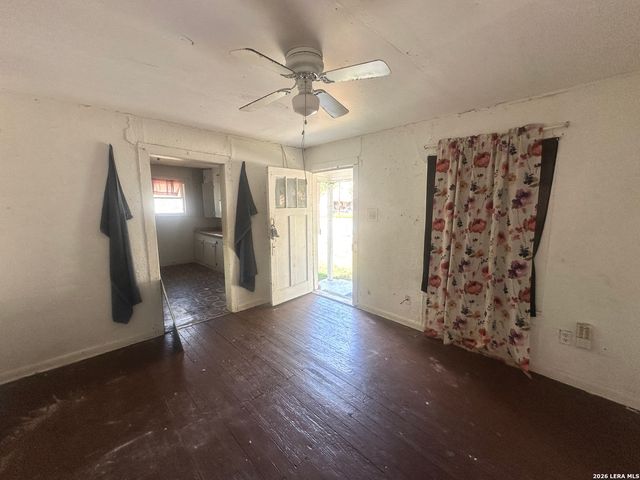 738 W Harding, San Antonio, TX 78221