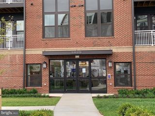 3925 FAIR RIDGE DR #301, Fairfax, VA 22033