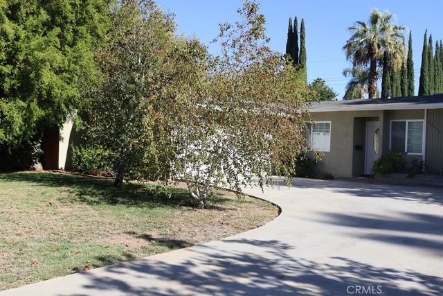 22942 Leadwell, West Hills, CA 91307