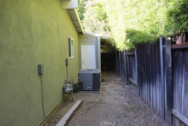 22942 Leadwell, West Hills, CA 91307