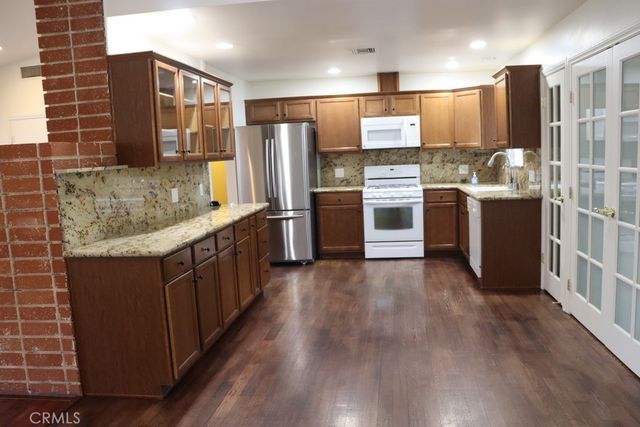 22942 Leadwell, West Hills, CA 91307