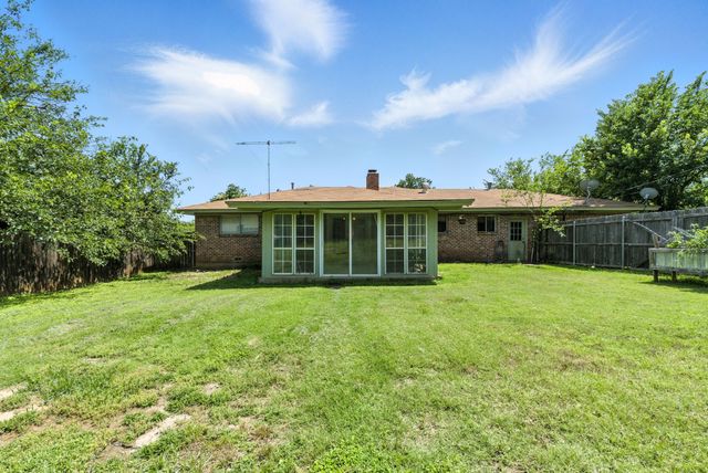 1442 W Water Street, Weatherford, TX 76086