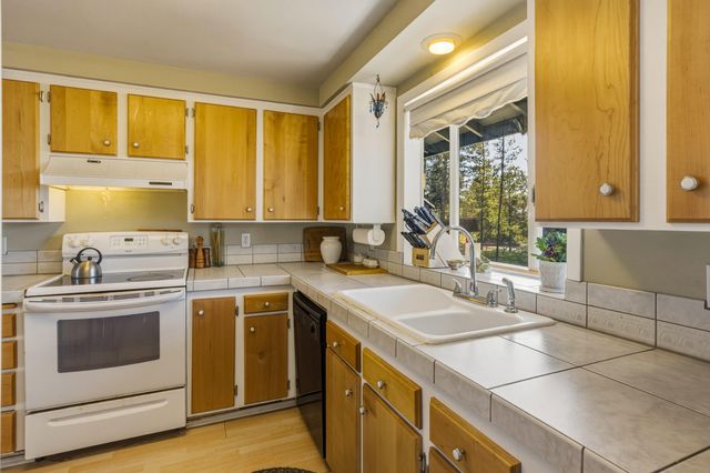 53130 Riverview Drive, La Pine, OR 97739