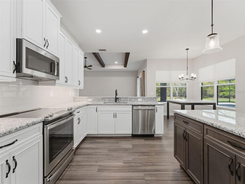 Image 12 of property listing at 4025 SPRING PARK WAY, Brooksville, FL 34604