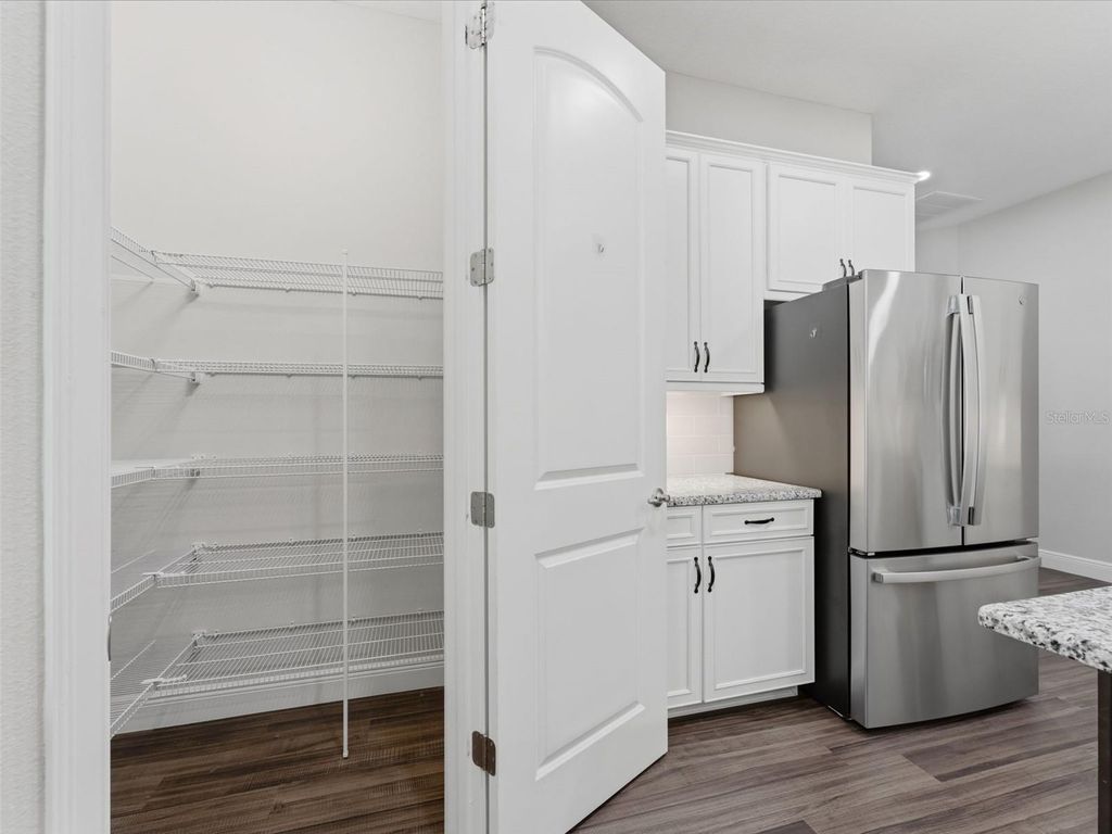 Image 20 of property listing at 4025 SPRING PARK WAY, Brooksville, FL 34604