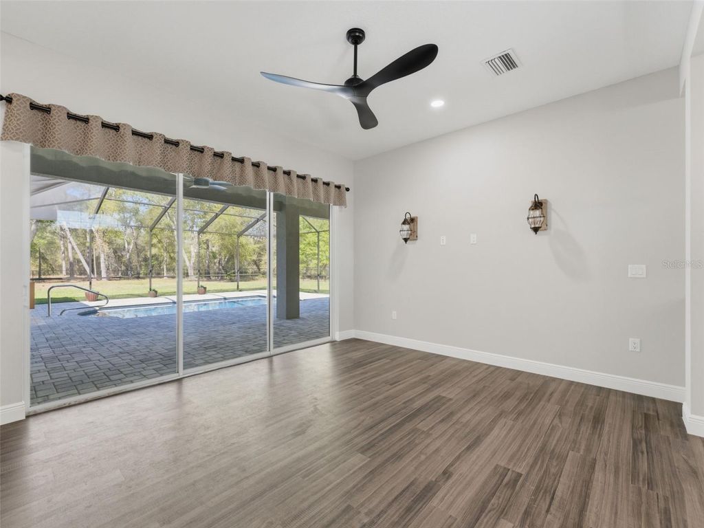 Image 31 of property listing at 4025 SPRING PARK WAY, Brooksville, FL 34604