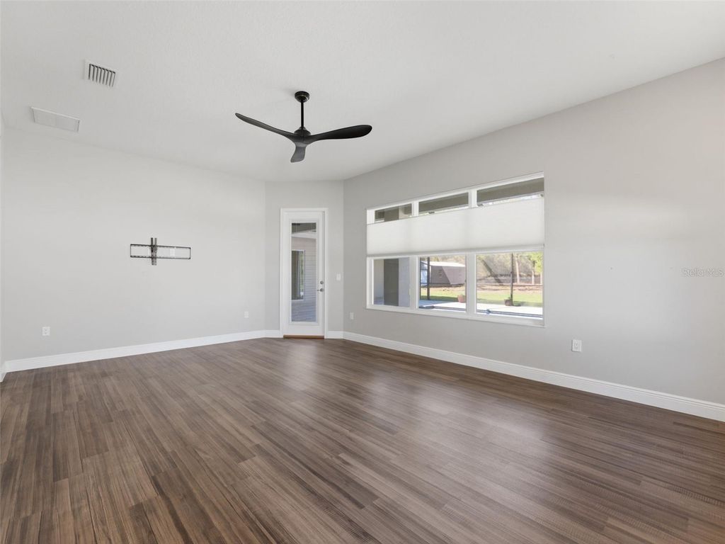 Image 37 of property listing at 4025 SPRING PARK WAY, Brooksville, FL 34604