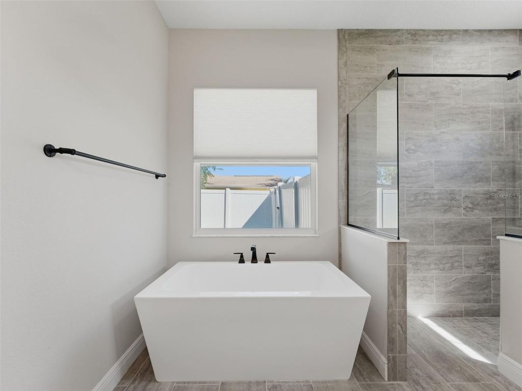 Image 41 of property listing at 4025 SPRING PARK WAY, Brooksville, FL 34604