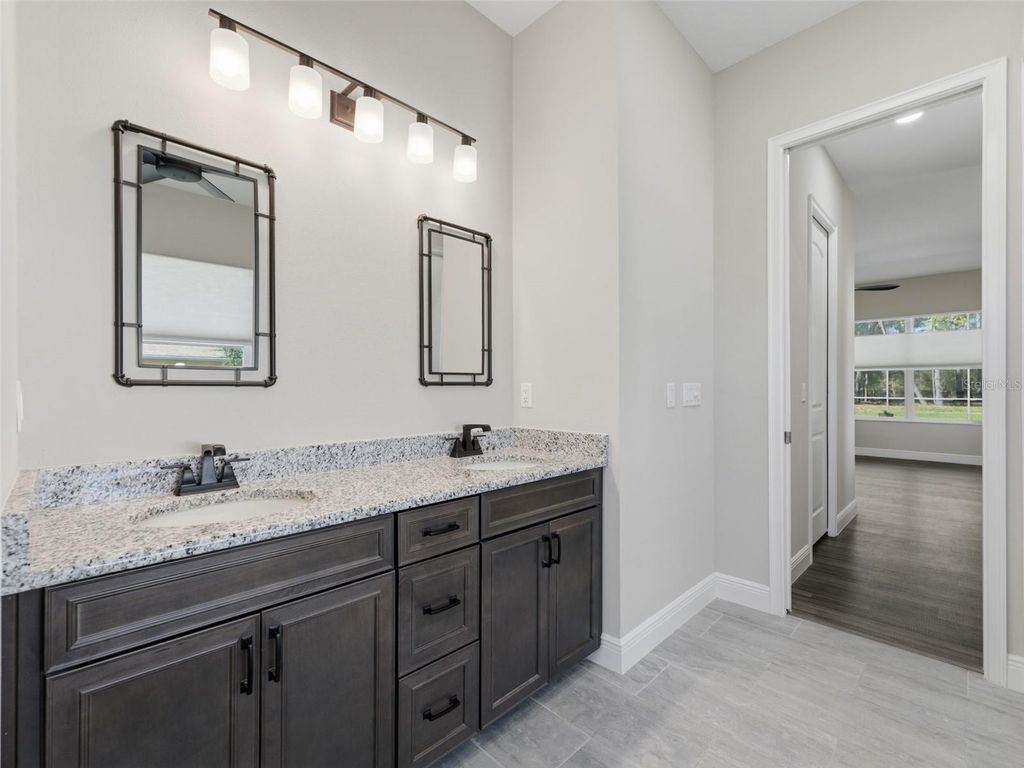 Image 45 of property listing at 4025 SPRING PARK WAY, Brooksville, FL 34604