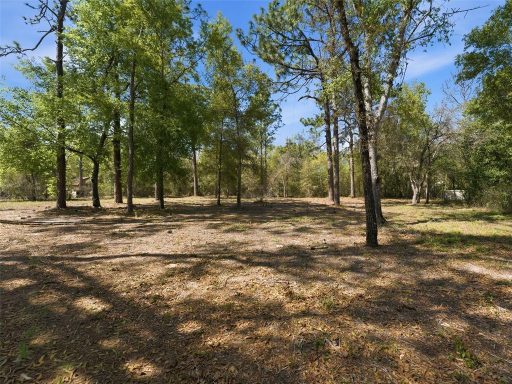 Image 95 of property listing at 4025 SPRING PARK WAY, Brooksville, FL 34604