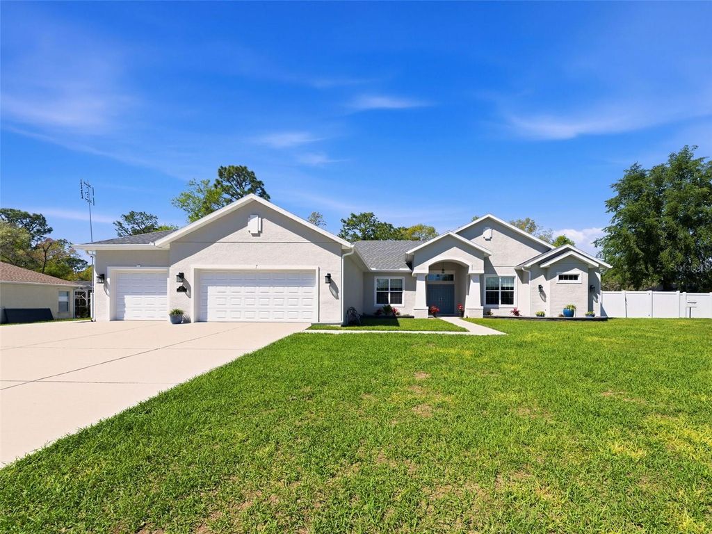 Image 97 of property listing at 4025 SPRING PARK WAY, Brooksville, FL 34604