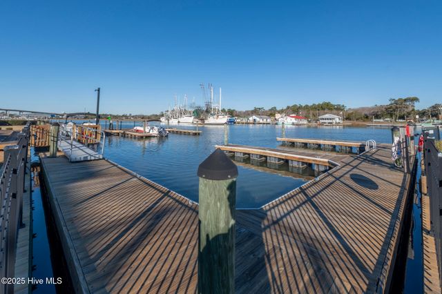 505 Night Heron Court SE, Bolivia, NC 28422