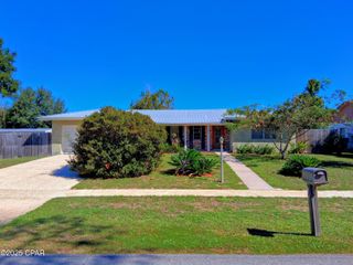 2056 Sunny Hills Boulevard, Chipley, FL 32428