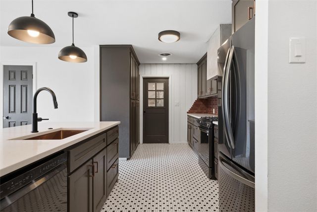 3313 Greenwood Drive, Waco, TX 76708