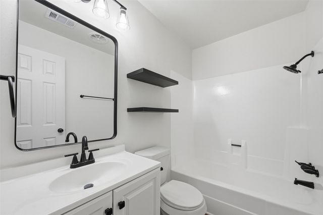 9902 County Road 2434, Terrell, TX 75160