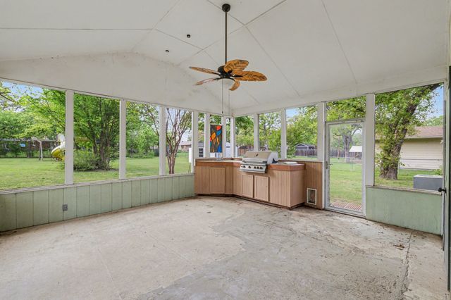 3245 Hartlee Field Road, Denton, TX 76208