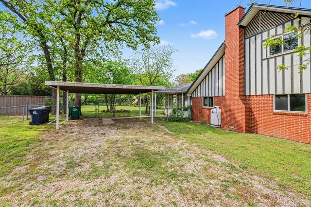 3245 Hartlee Field Road, Denton, TX 76208