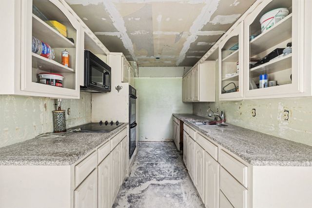 3245 Hartlee Field Road, Denton, TX 76208