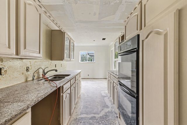 3245 Hartlee Field Road, Denton, TX 76208