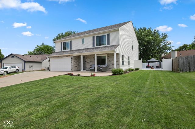 435 Lake Shore Court, Franklin, IN 46131