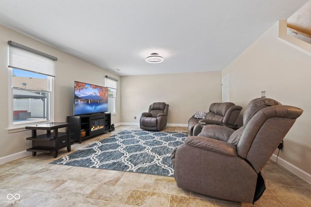 435 Lake Shore Court, Franklin, IN 46131