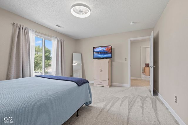 435 Lake Shore Court, Franklin, IN 46131