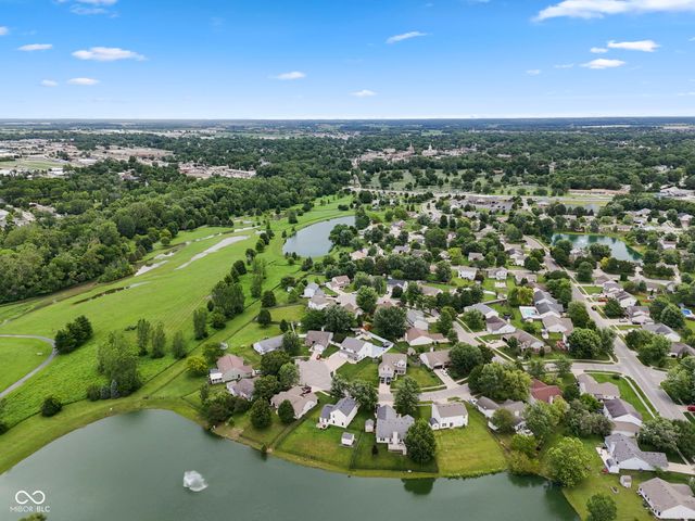 435 Lake Shore Court, Franklin, IN 46131