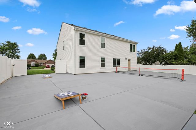 435 Lake Shore Court, Franklin, IN 46131