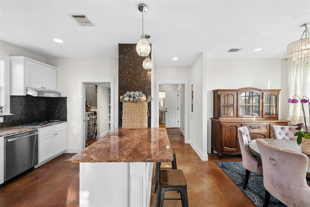 20000 Victoria Chase RD, Lago Vista, TX 78645