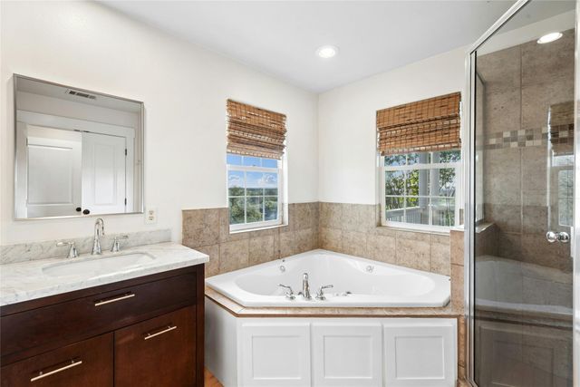 20000 Victoria Chase RD, Lago Vista, TX 78645