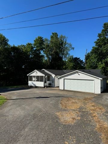 298 Tobacco Rd, Clarksville, TN 37042