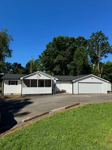 298 Tobacco Rd, Clarksville, TN 37042