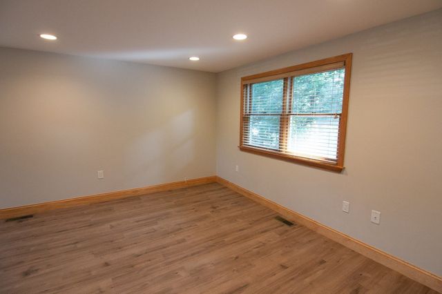 6 Wildwood Lane B, Stoneham, MA 02180